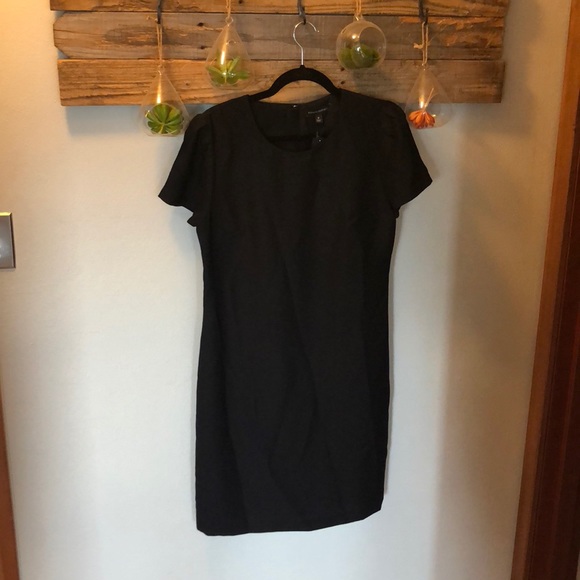 Banana Republic Dresses & Skirts - Banana Republic Shift Dress